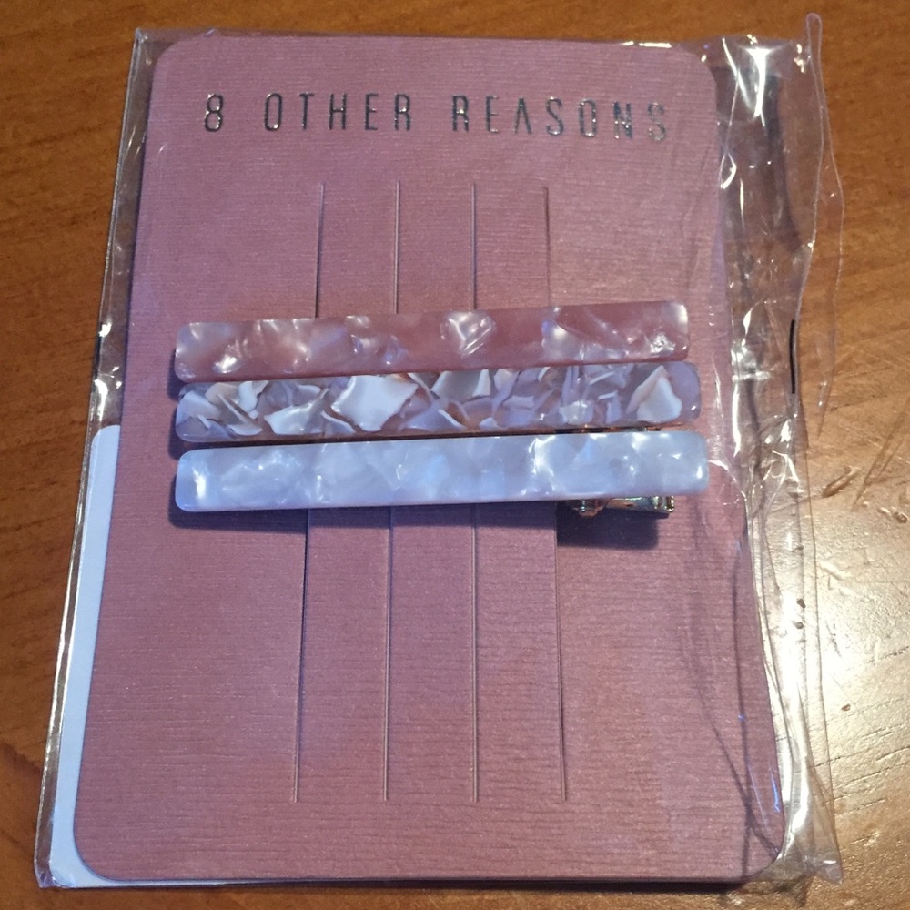 8 Other Reasons Hair Clips - Picture 5 of 10
